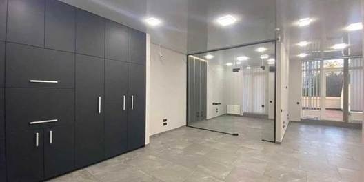 ул. Жилянская 68 Мебель Без Мебели, Лифт Да