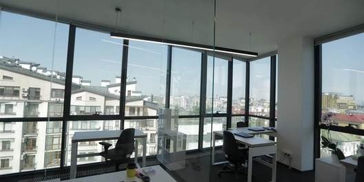 ул. Кирилловская 15/1 Паркинг Паркинг во дворе, Мебель По Договорености