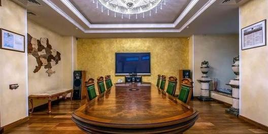 ул. Гончара 41 Паркинг Два места в подземном паркинге (входят в стоимость, Состояние / Ремонт (год) Первая Сдача