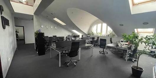 ул. Щекавицкая 30/39 Паркинг Паркинг во дворе, Мебель Вывоз Мебели Возможен