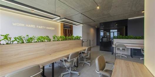 ул. Жилянская 68 Паркинг Подземная Парковка Есть (Не входит в стоимость), Состояние / Ремонт (год) Первая Сдача