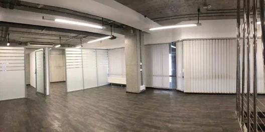 ул. Большая Житомирская 20 Паркинг Паркинг во дворе, Лифт Да